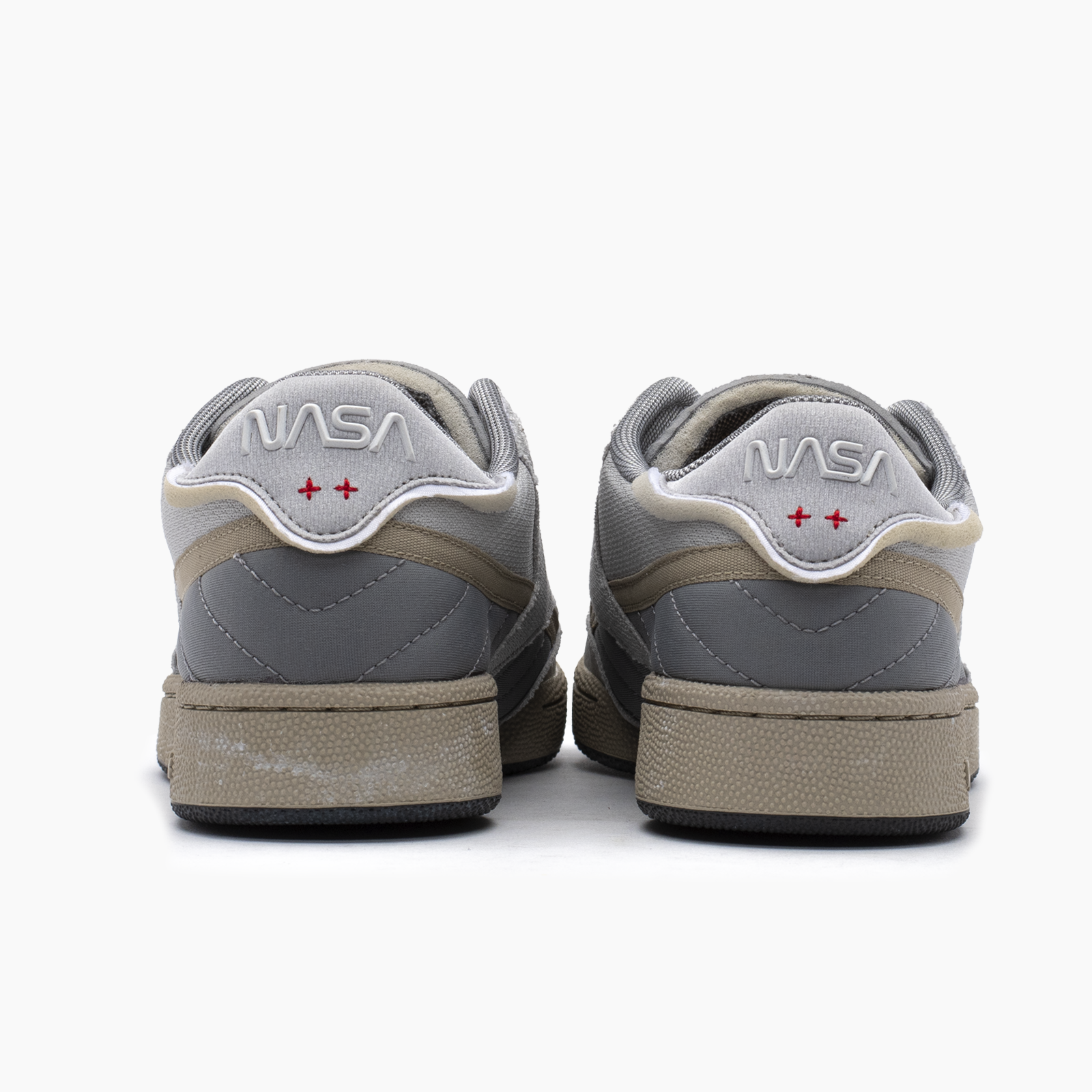 Reebok para hombre gris casual 