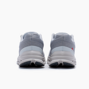 On Cloudrunner - Mujer