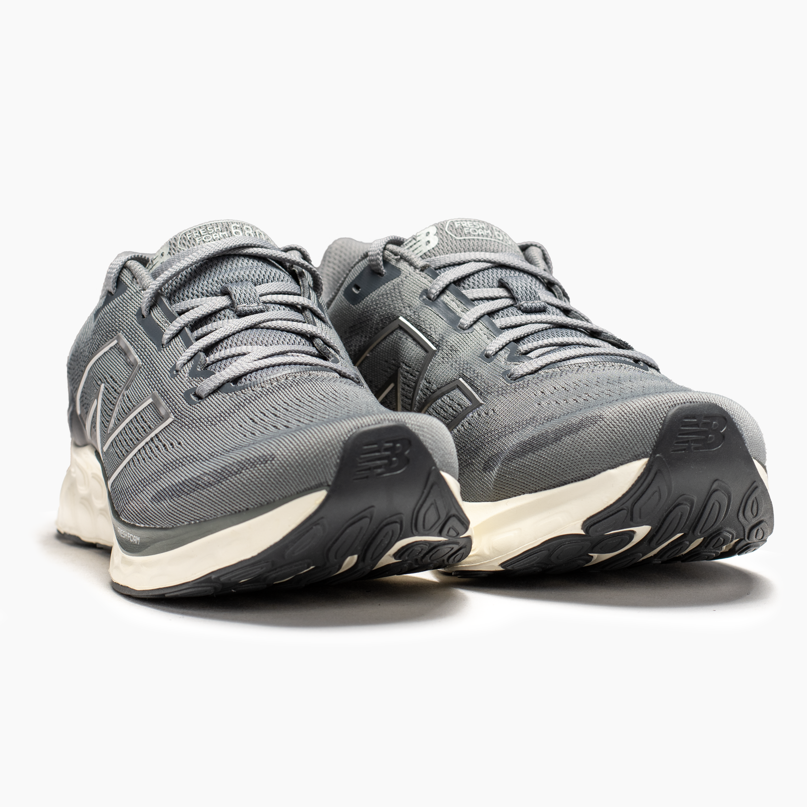 NEW BALANCE M680LG8 - HOMBRE