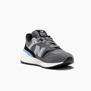 New Balance para niño gris casual 