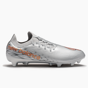 New Balance para hombre plateado futbol