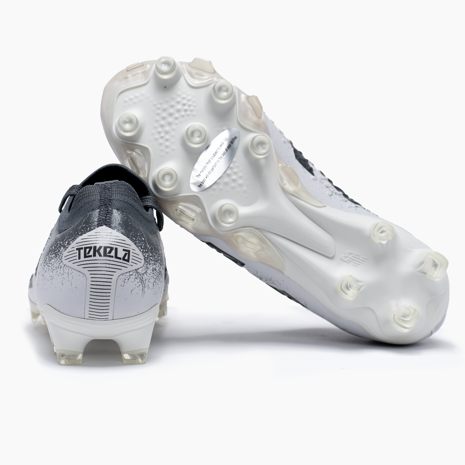 New Balance para juvenil gris fútbol
